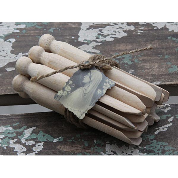 Old fashioned clothespins in wood - 10 pcs