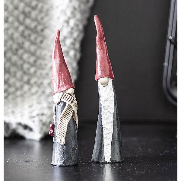 Tall Santa and Mother