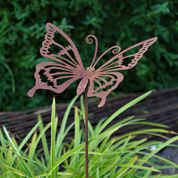 Schmetterling auf Stab