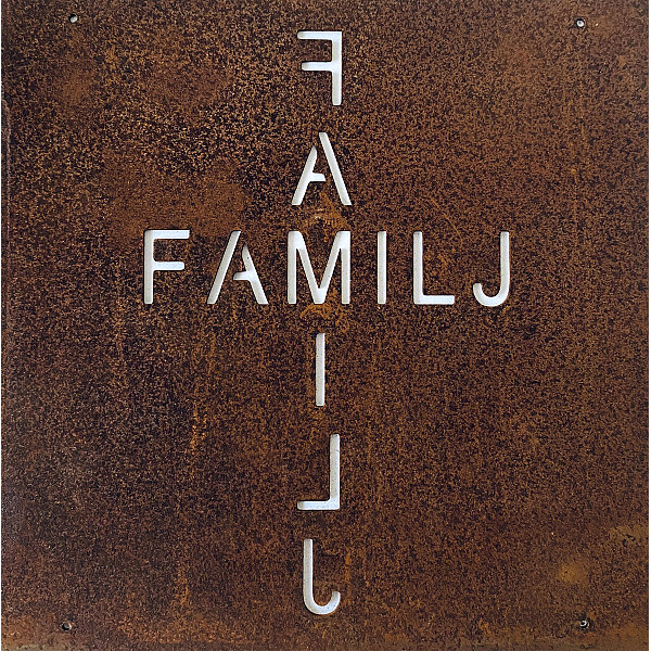 Skylt Familj