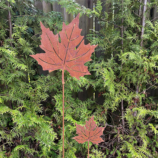 Maple Leaf on rod Rust - Large