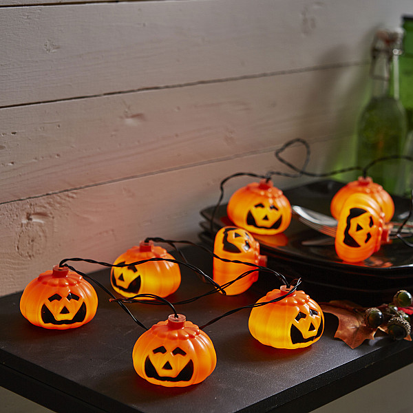 Light Chain Halloween Pumpkins
