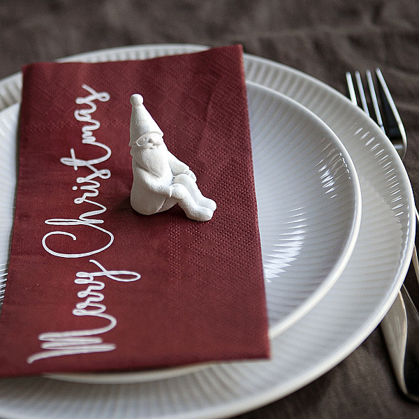 Santa Nisse Sitzender