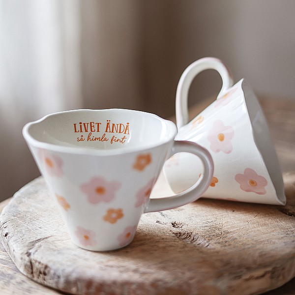 Majas Becher Livet Ändå