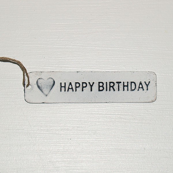 Tag Happy Birthday with heart - White