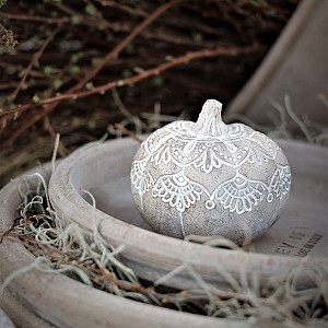 Majas Pumpa Mandala Whitewash