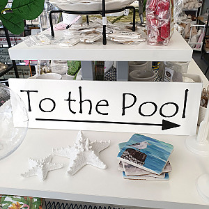 Skylt To the Pool