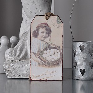 Tag - Flicka med ägg