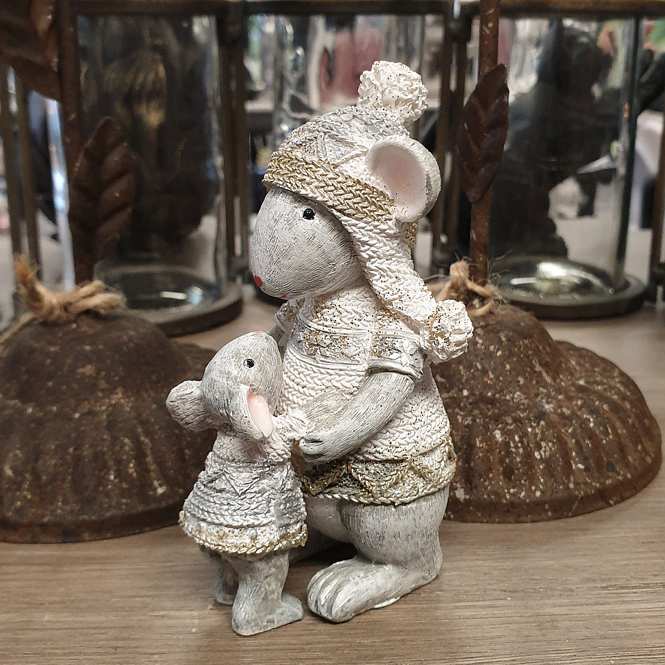 Wintermaus mit Baby