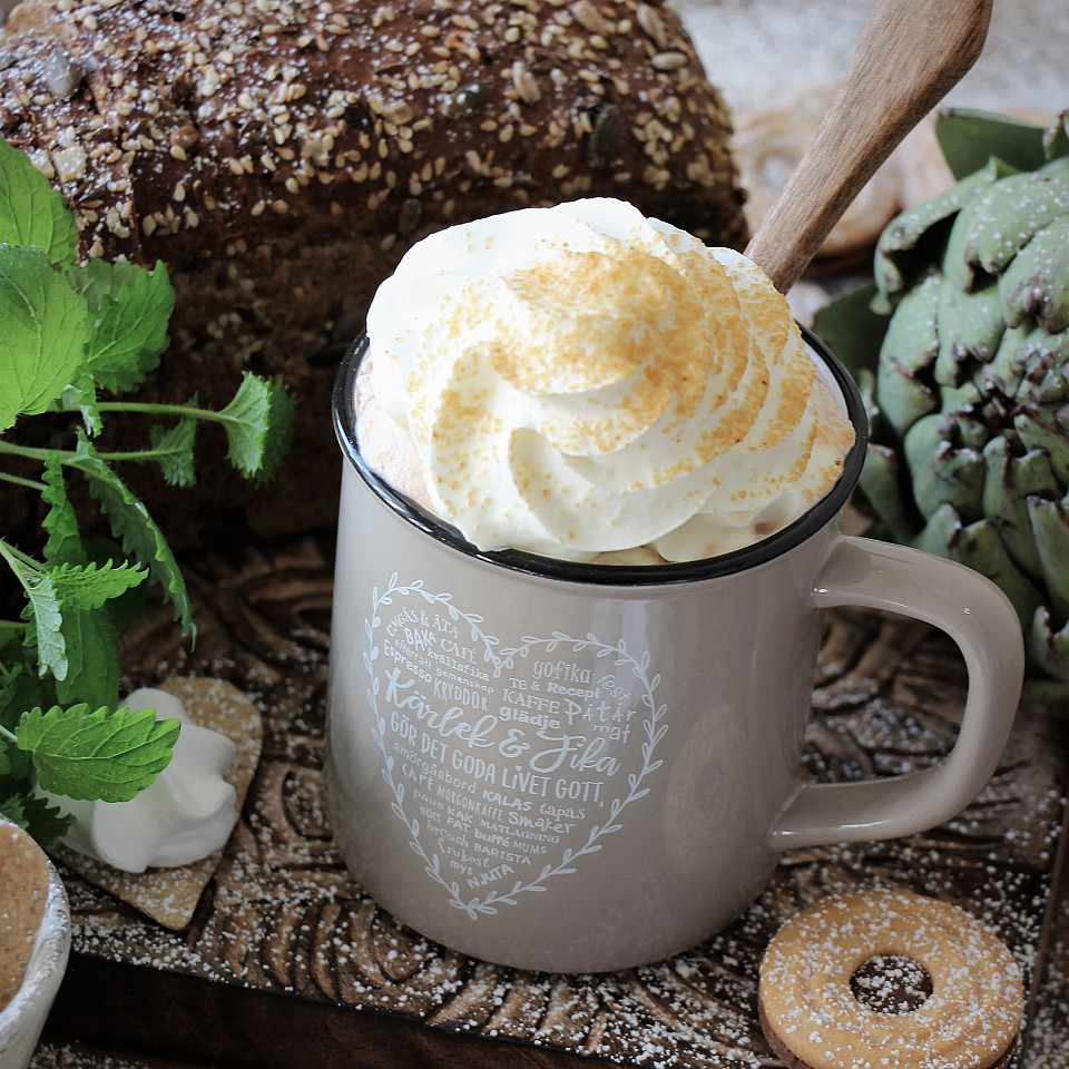 Majas Becher Kärlek & Fika Hertz