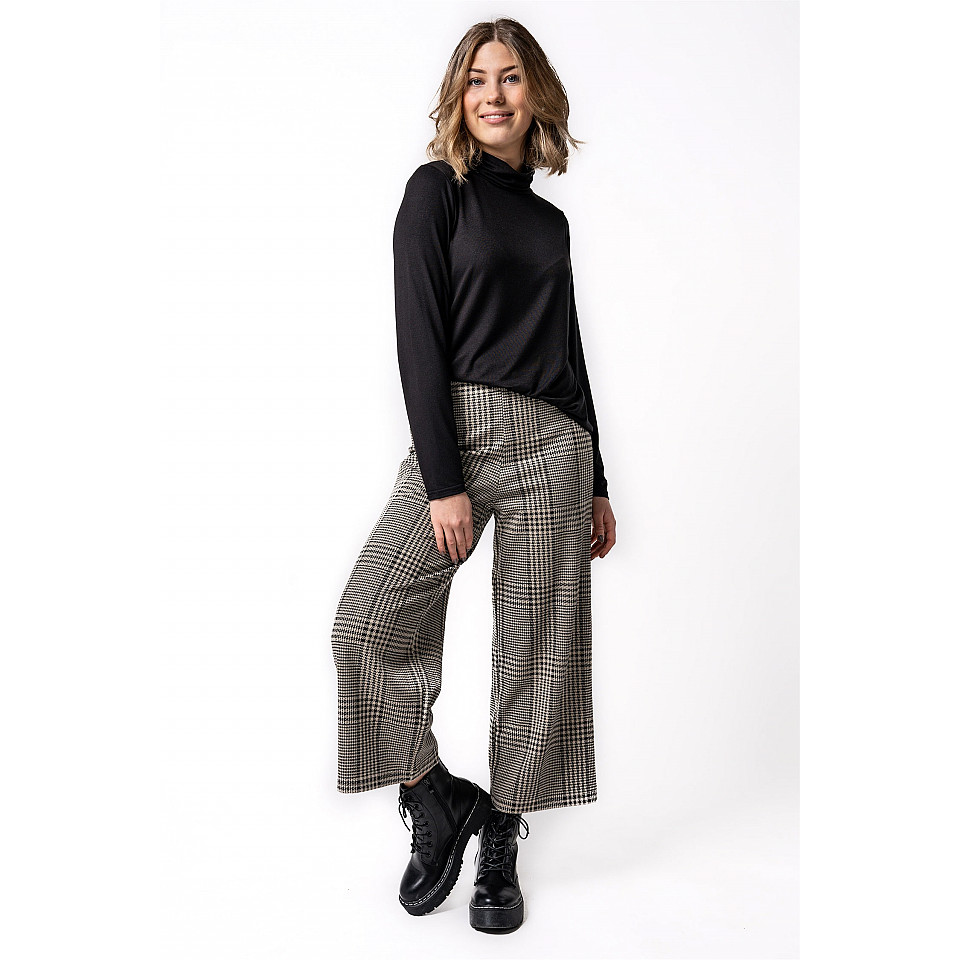 Polotröja Bea Poloneck - Black