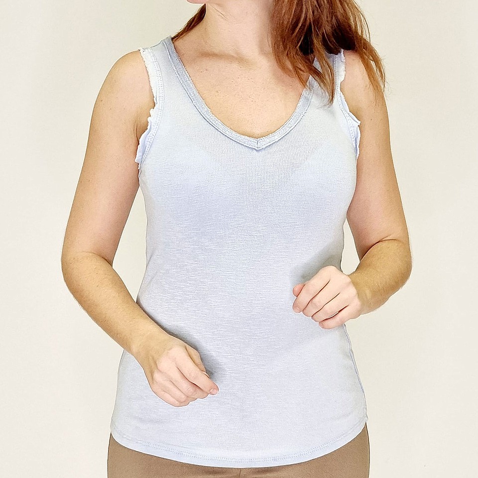 Top mit Pailletten - Hellblau