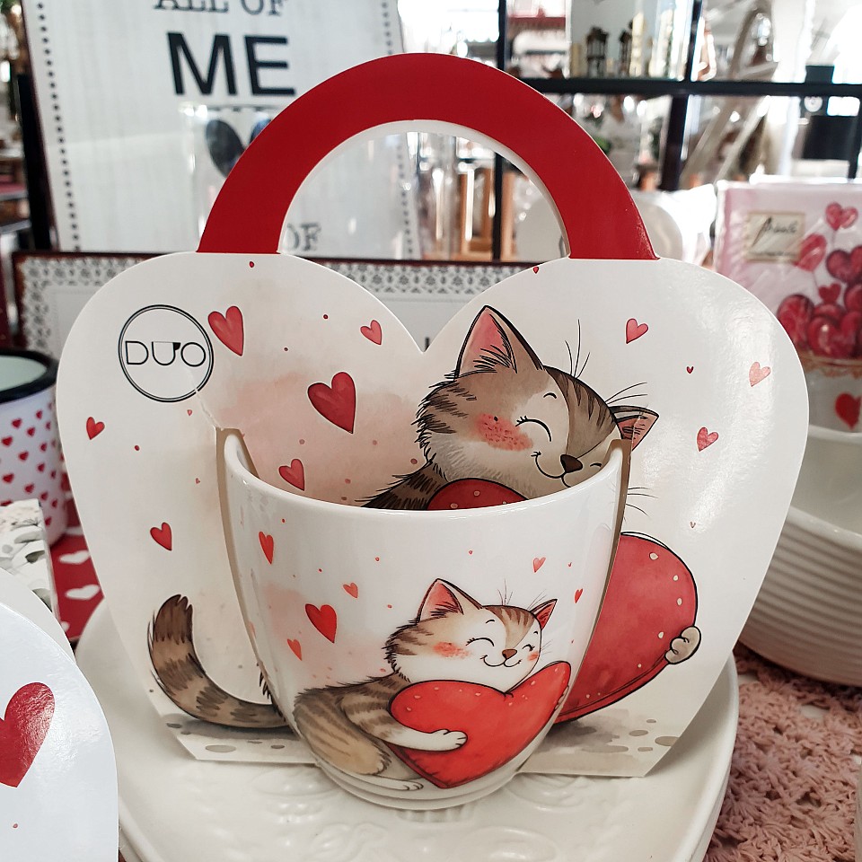 Becher Katze mit Herzen
