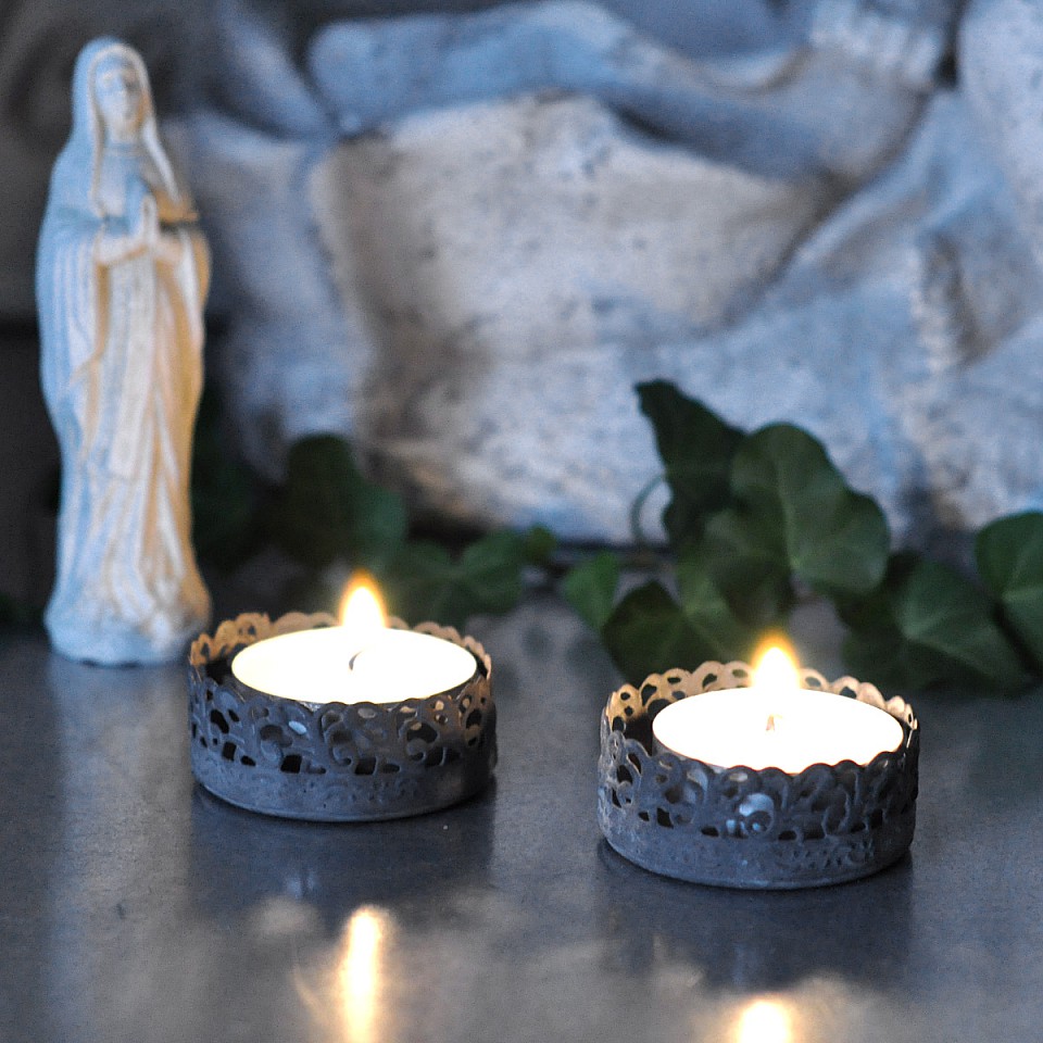 Candle Holder in zinc